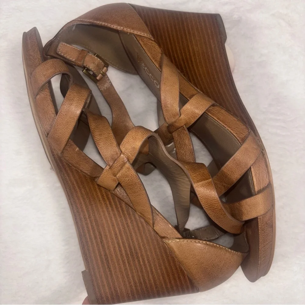 Ecco Kalac Strap‎ Platform Wedge Sandals Womens 40 Tan Floral Leather Open Shoe